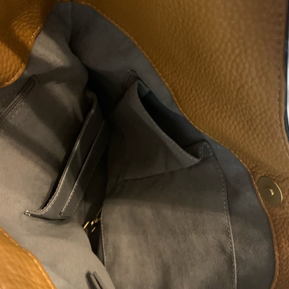 Vince Camuto leather shoulder bag (style VC-RYTON - SL) - Picture 6 of 12